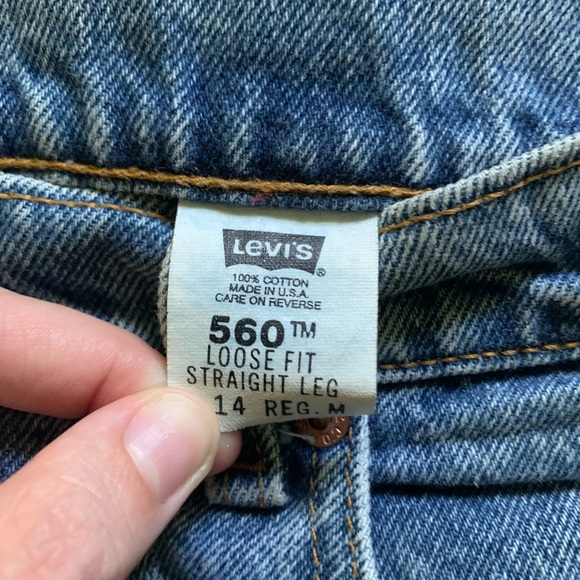 Vintage Levi’s 560 Jeans - Picture 3 of 5